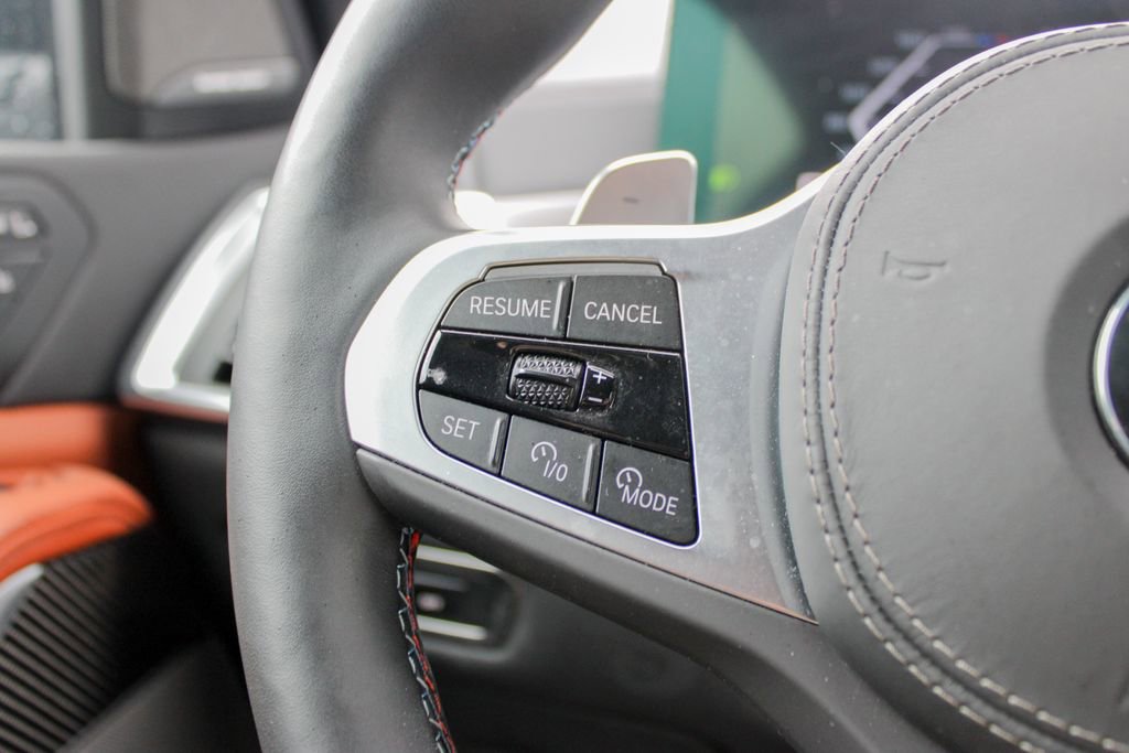 Used 2026 BMW X7 M60i image 16