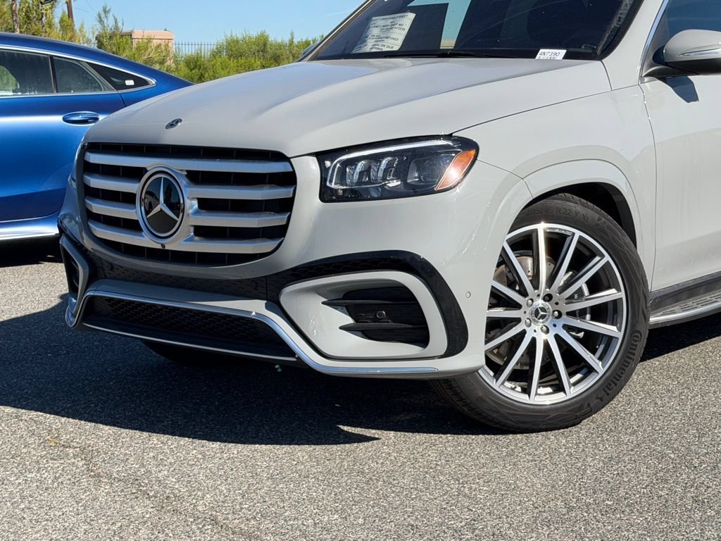 New 2026 Mercedes-Benz GLS 580 4MATIC image 3