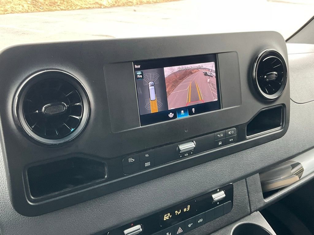 Used 2021 Mercedes-Benz Sprinter 144 Cargo image 3