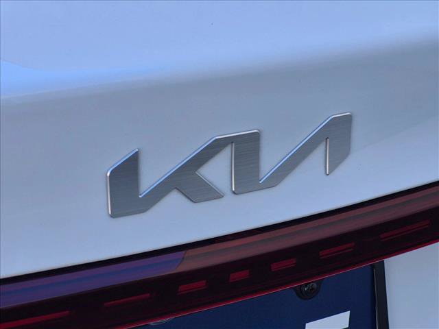 Used 2024 Kia Forte LXS w/ LXS Technology Package FWD image 29