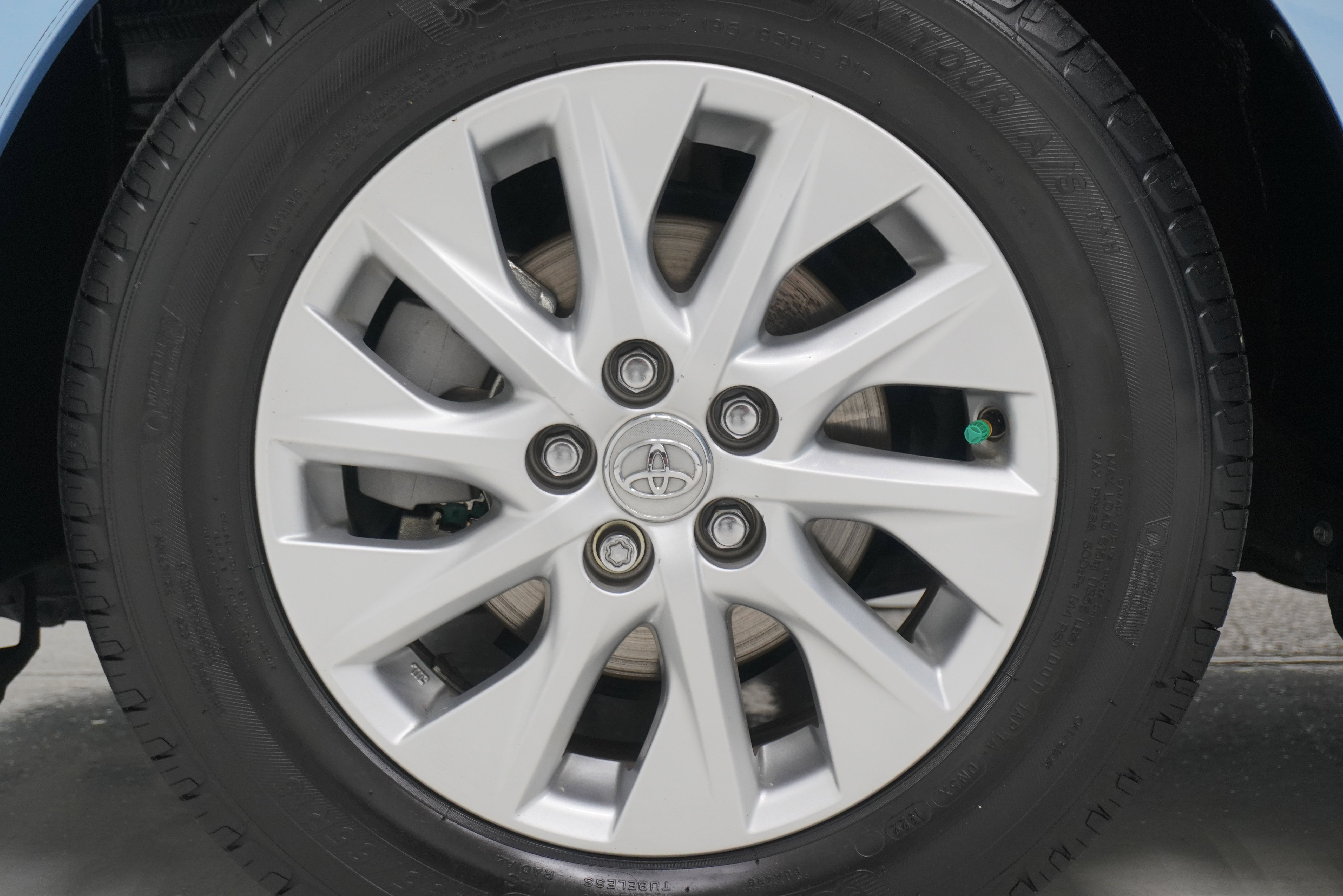 Used 2012 Toyota Prius Prime Plug-In Hybrid image 24