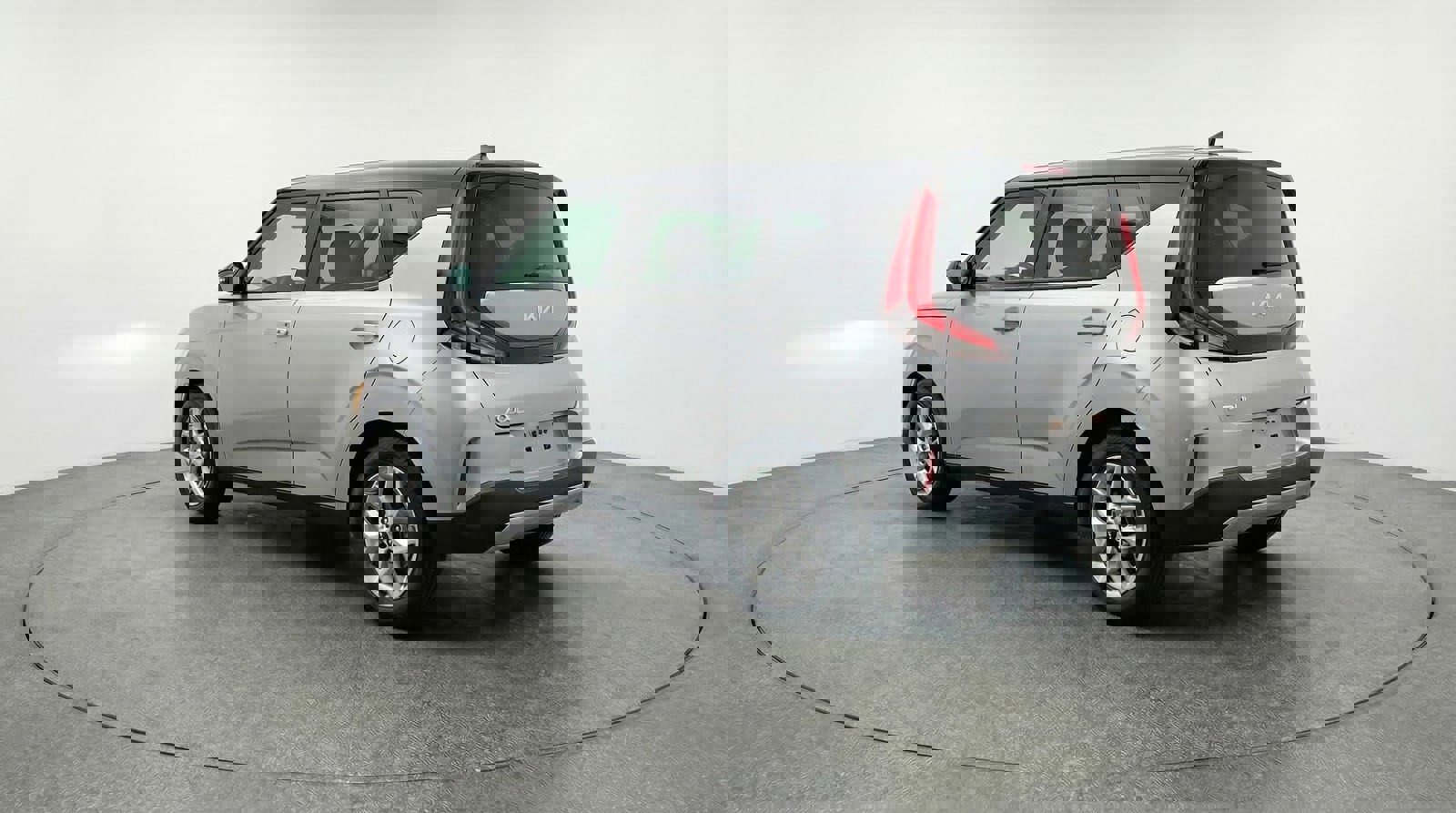 Used 2025 Kia Soul LX w/ LX Technology Package FWD image 5