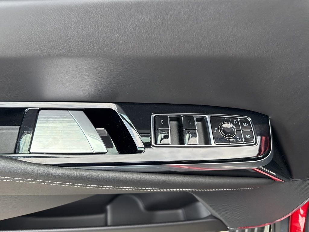 Used 2025 Cadillac Escalade ESV Sport Platinum w/ LPO, Floor Liner Package image 30