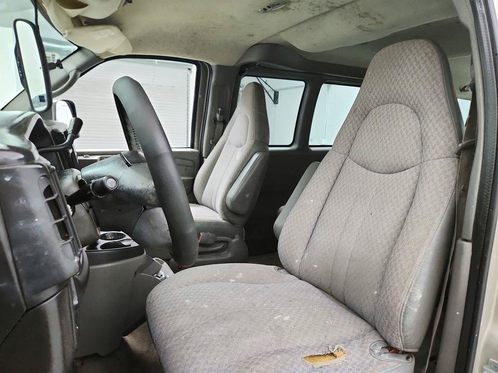 Used 2007 Chevrolet Express 1500 AWD Passenger w/ LT Preferred Equipment Group image 14