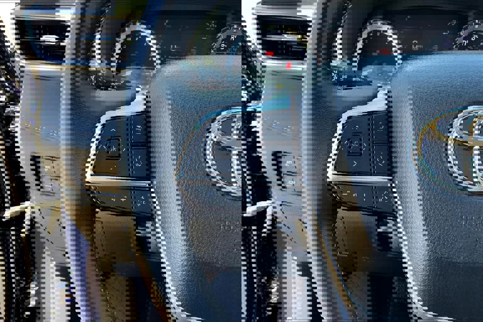 Used 2023 Toyota Highlander XLE image 23