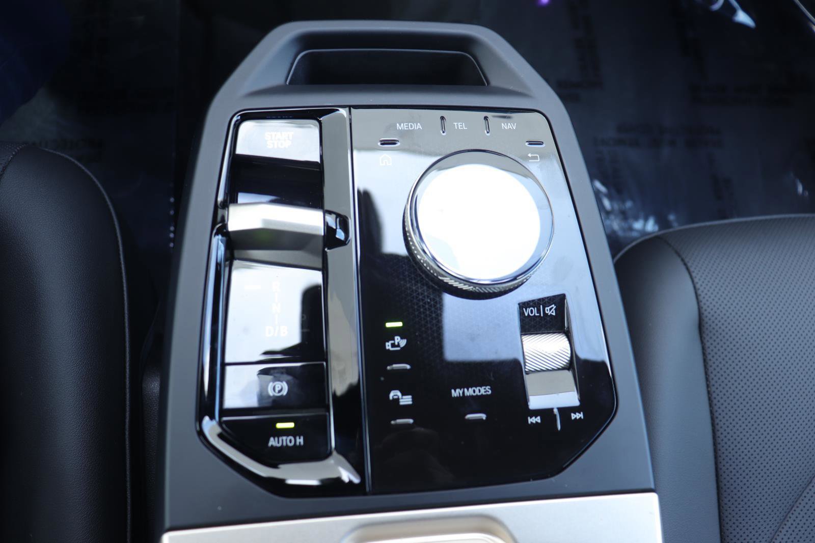 Certified 2024 BMW iX xDrive50 w/ Sport Package image 38