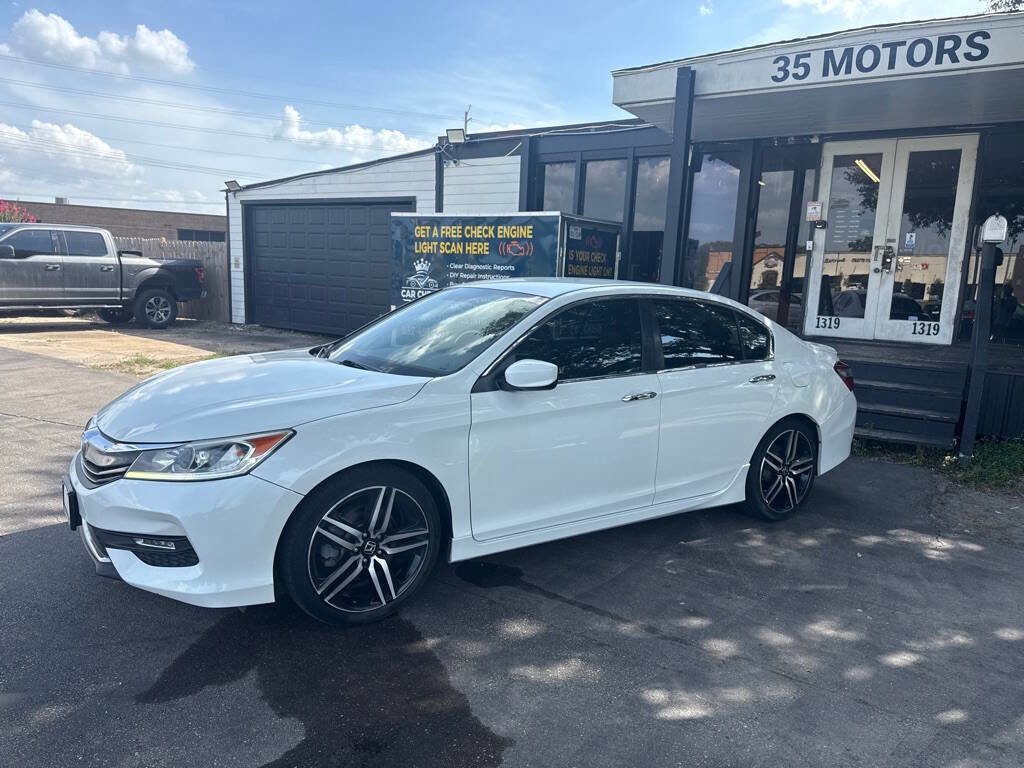 Used 2017 Honda Accord Sport image 2