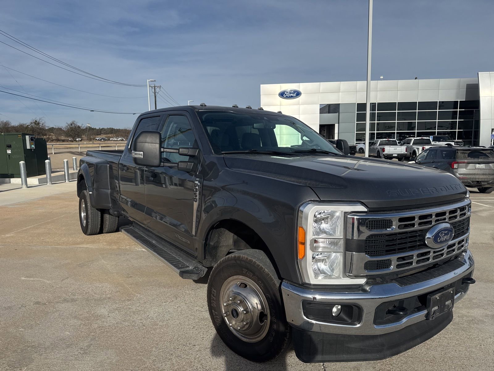 Used 2023 Ford F350 XLT image 1