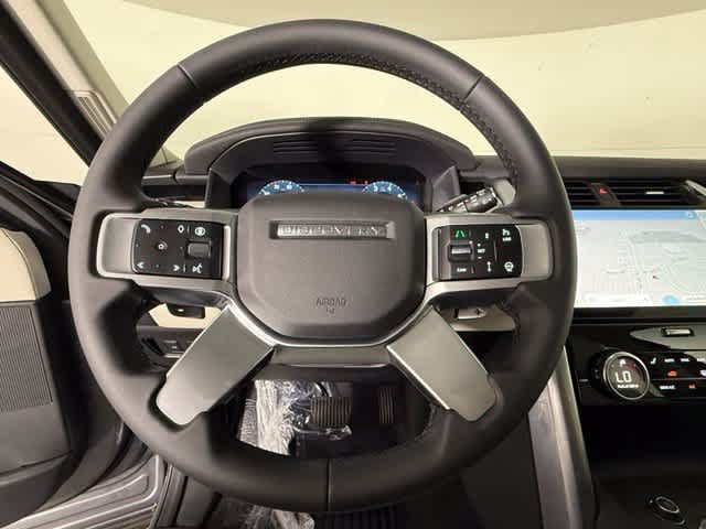 New 2026 Land Rover Discovery S AWD/4WD image 33