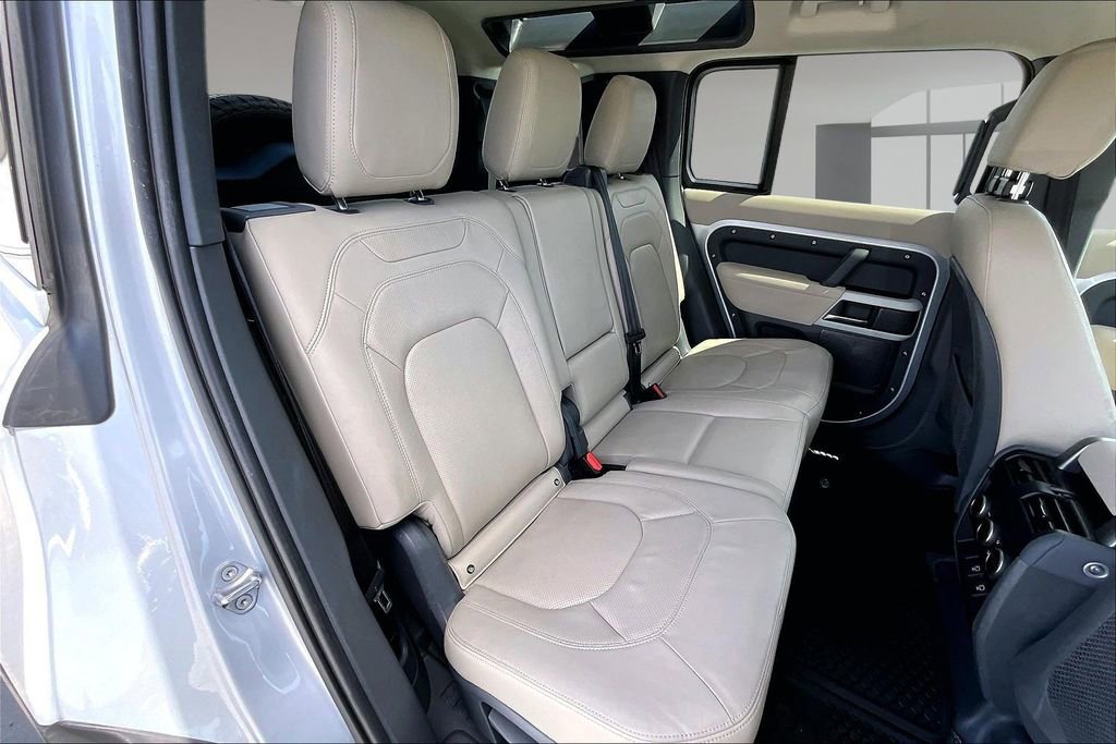 Certified 2023 Land Rover Defender 110 SE image 23