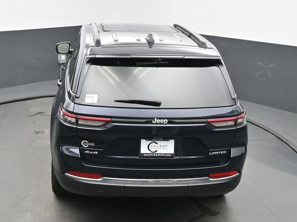 Used 2024 Jeep Grand Cherokee Limited w/ Luxury Tech Group II image 42