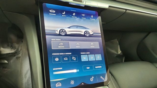 Used 2024 Lucid Air Touring image 47