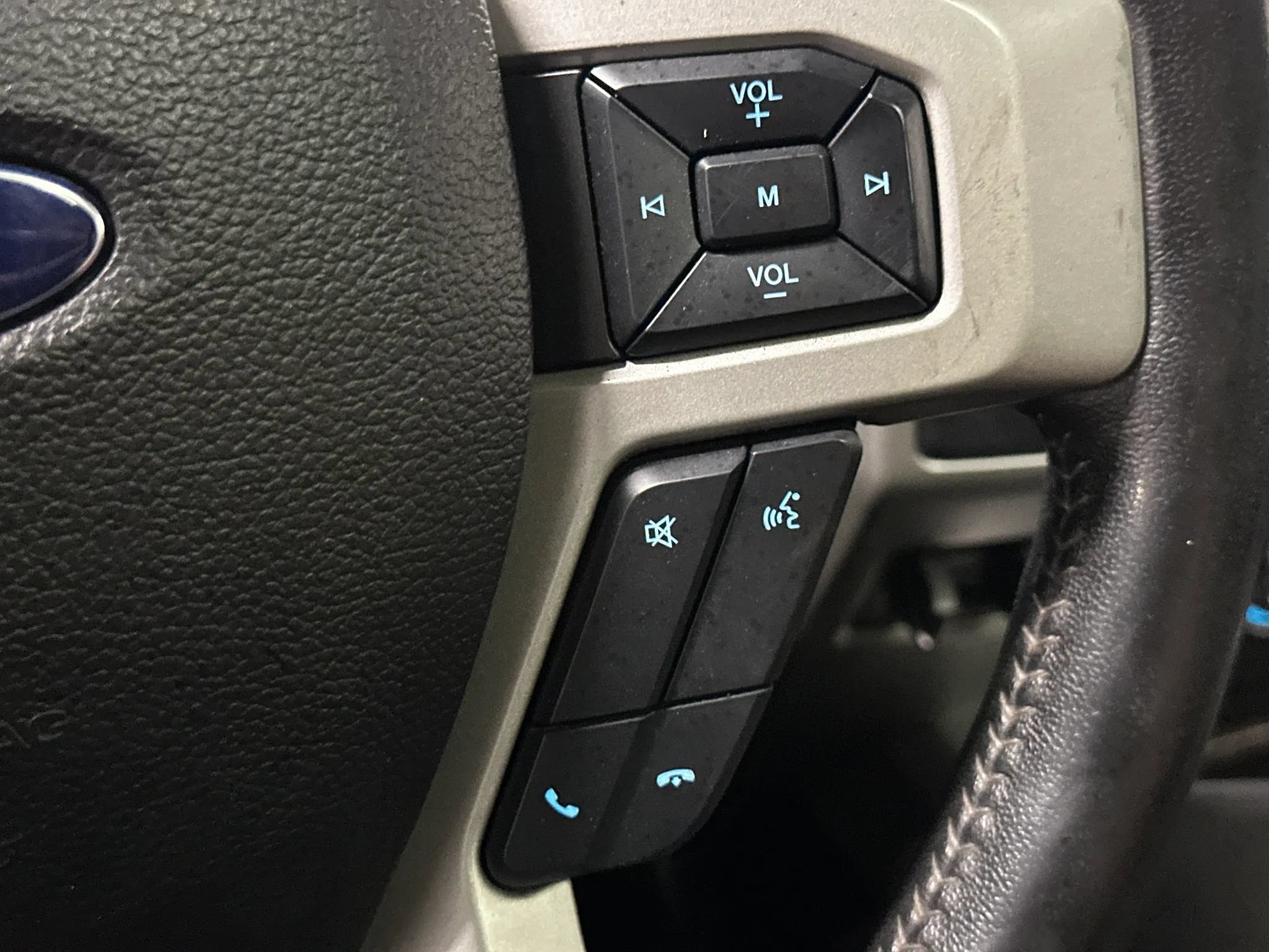 Used 2017 Ford F250 Lariat w/ Lariat Ultimate Package AWD/4WD image 31