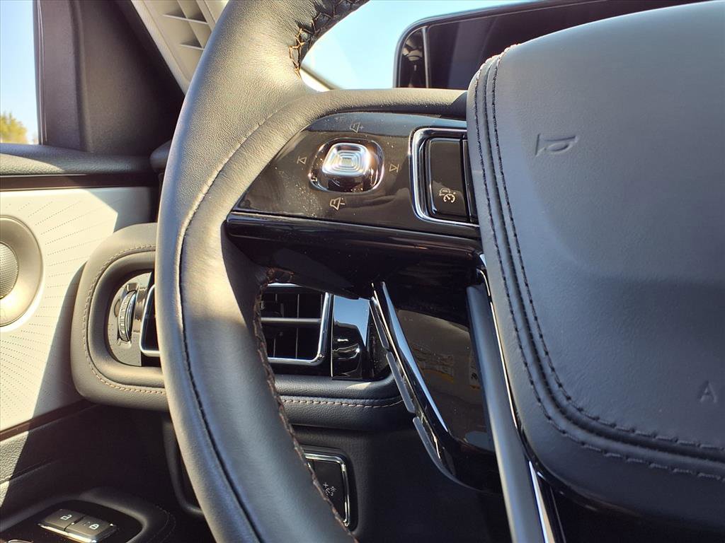 New 2025 Lincoln Aviator Reserve w/ Luxury Package image 24