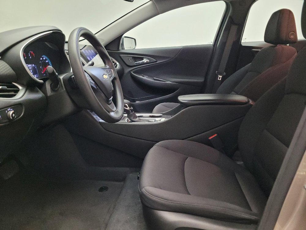 Used 2023 Chevrolet Malibu LT FWD image 17