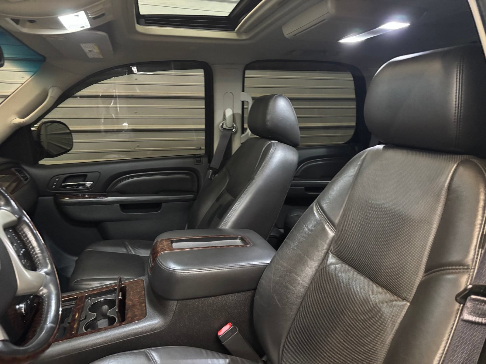 Used 2014 GMC Yukon Denali AWD/4WD image 11