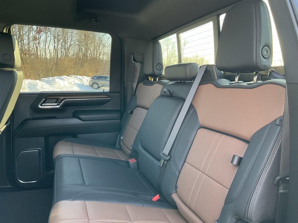 Used 2024 Chevrolet Silverado 2500 High Country image 25