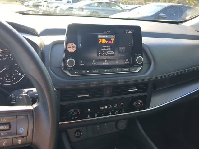Used 2024 Nissan Rogue SV image 30