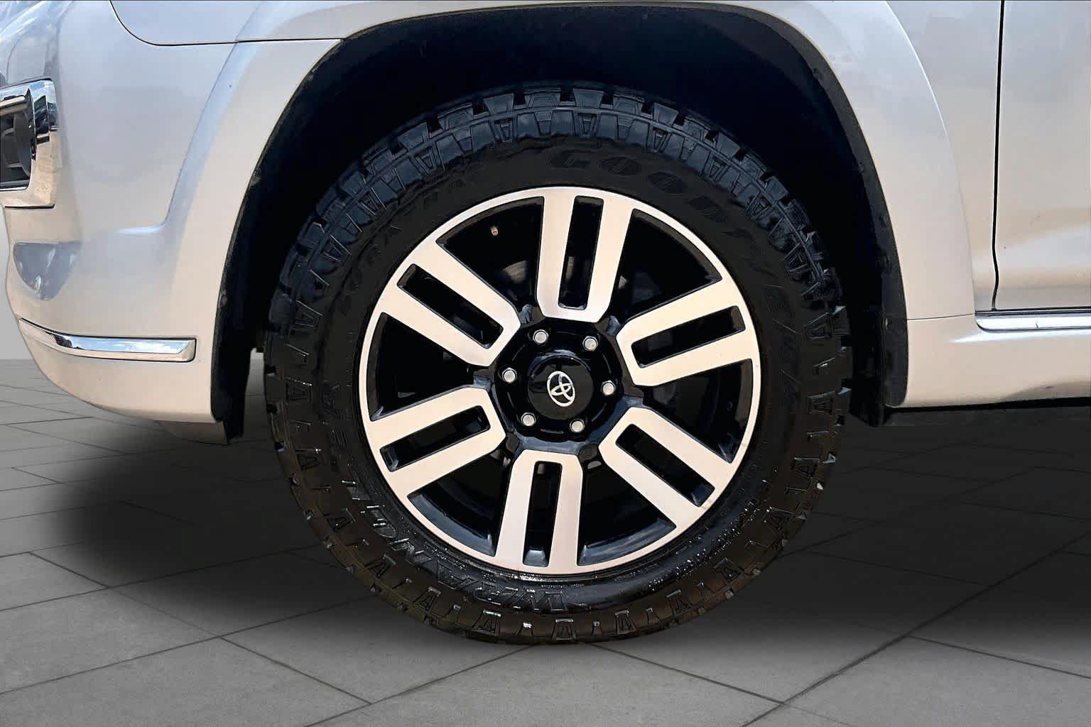 Used 2023 Toyota 4Runner Limited AWD/4WD image 11
