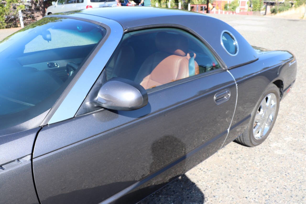Used 2003 Ford Thunderbird image 17