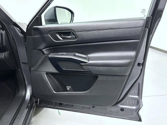 Certified 2025 Nissan Pathfinder SV AWD/4WD image 16