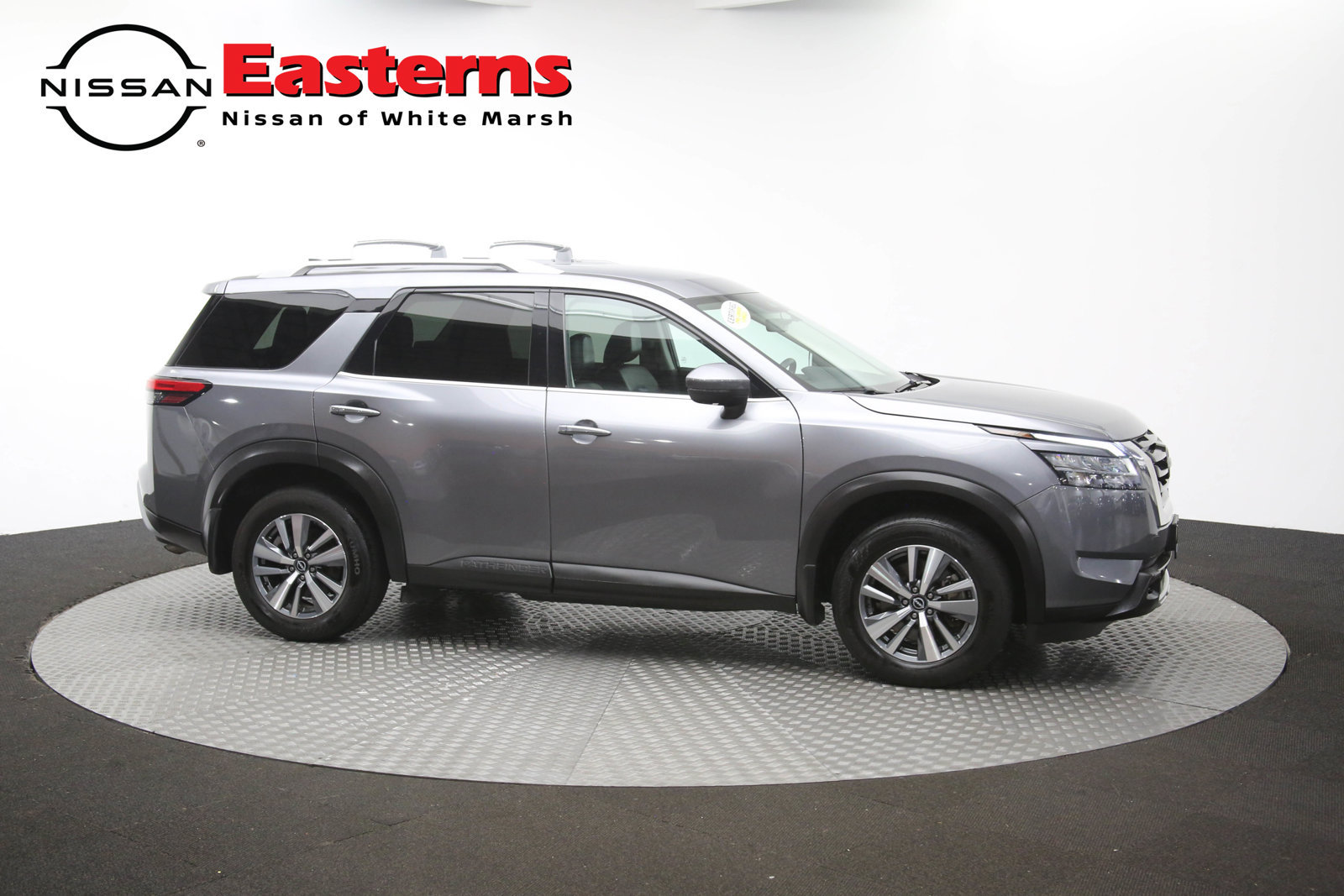Used 2024 Nissan Pathfinder SL AWD/4WD image 49