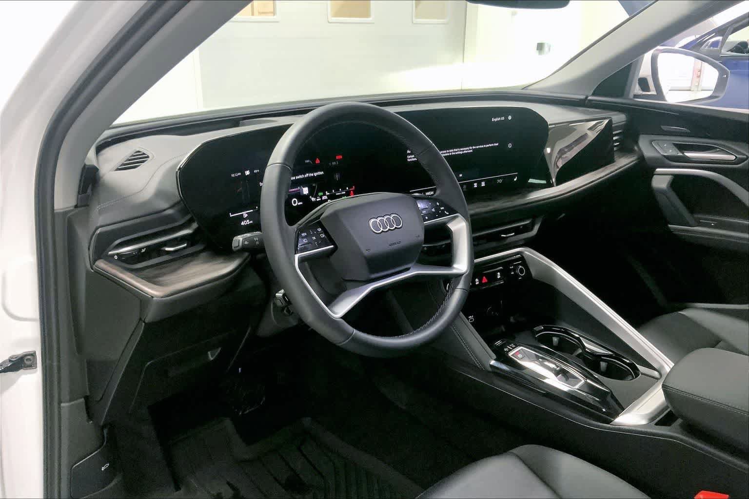 Certified 2025 Audi Q5 Premium w/ Premium Plus AWD/4WD image 2