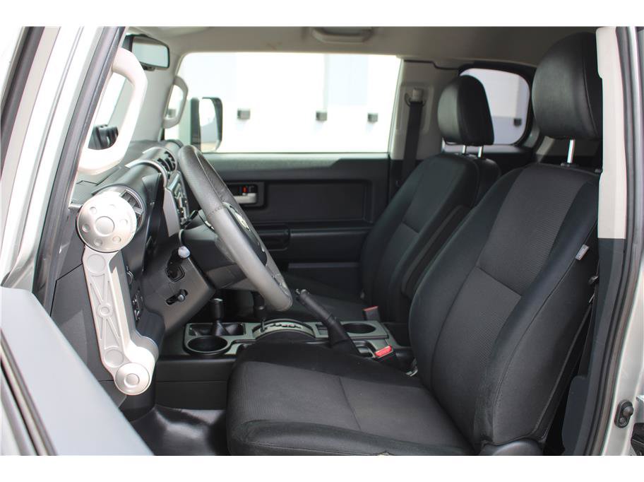 Used 2012 Toyota FJ Cruiser 4WD w/ Convenience Pkg image 8