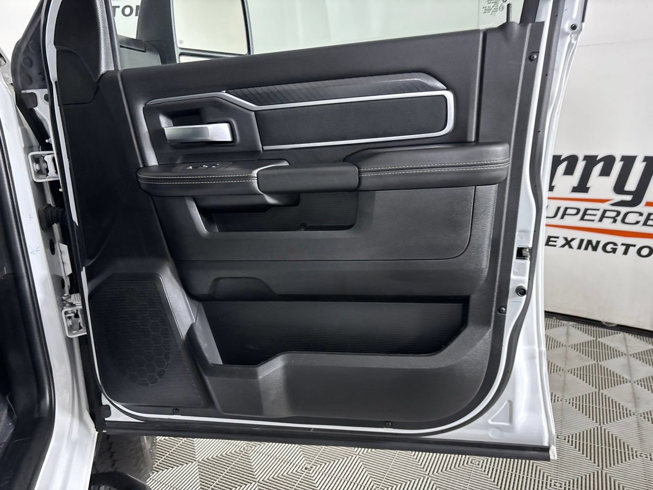 Used 2025 RAM 2500 Big Horn AWD/4WD image 27
