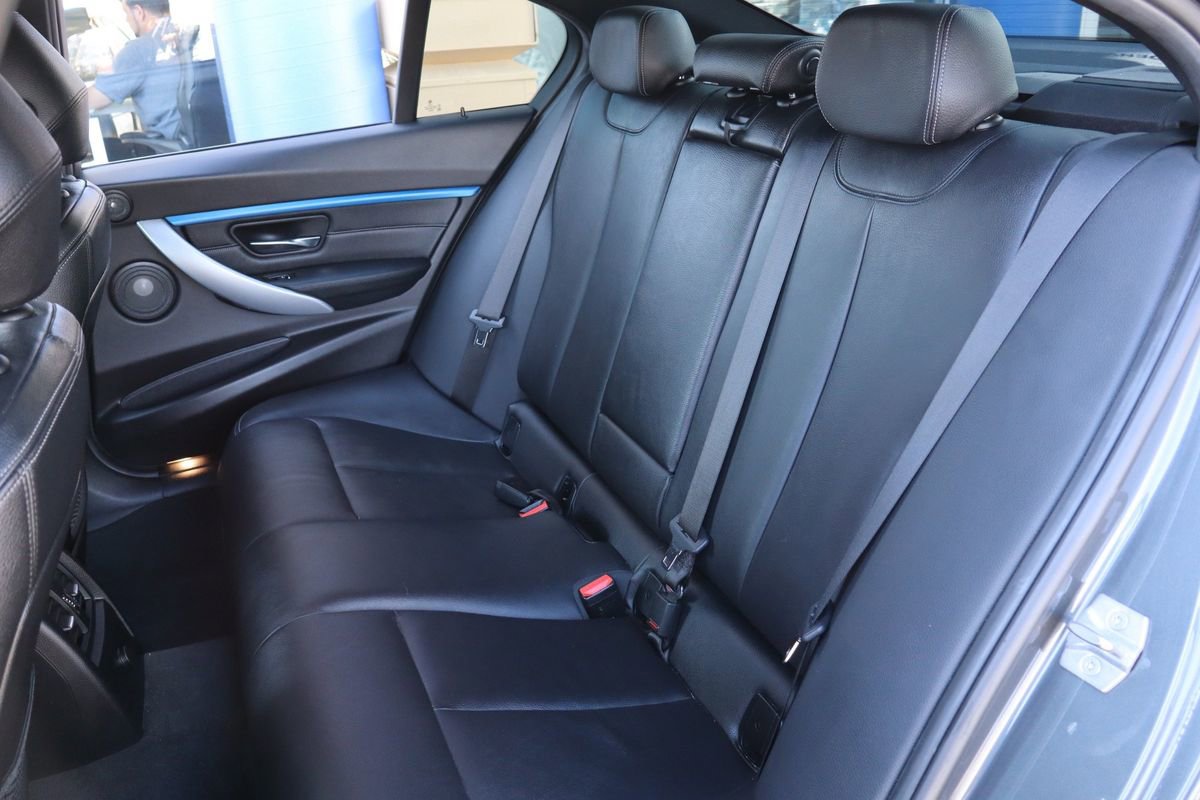 Used 2018 BMW 340i xDrive Sedan w/ Premium Package AWD/4WD image 12