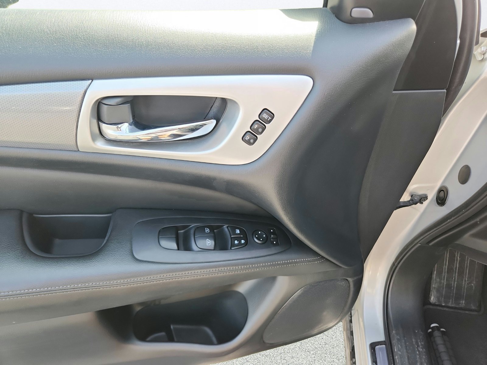 Used 2019 Nissan Pathfinder SL AWD/4WD image 44
