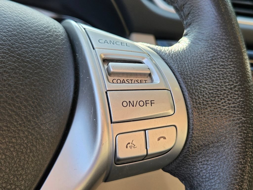 Used 2016 Nissan Rogue SL w/ SL Premium Package FWD image 28