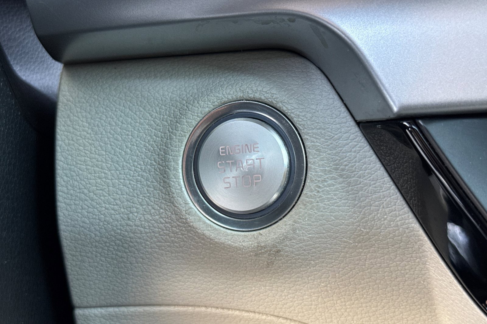 Used 2020 Kia Telluride S w/ S 8 Passenger Seating Package FWD image 22