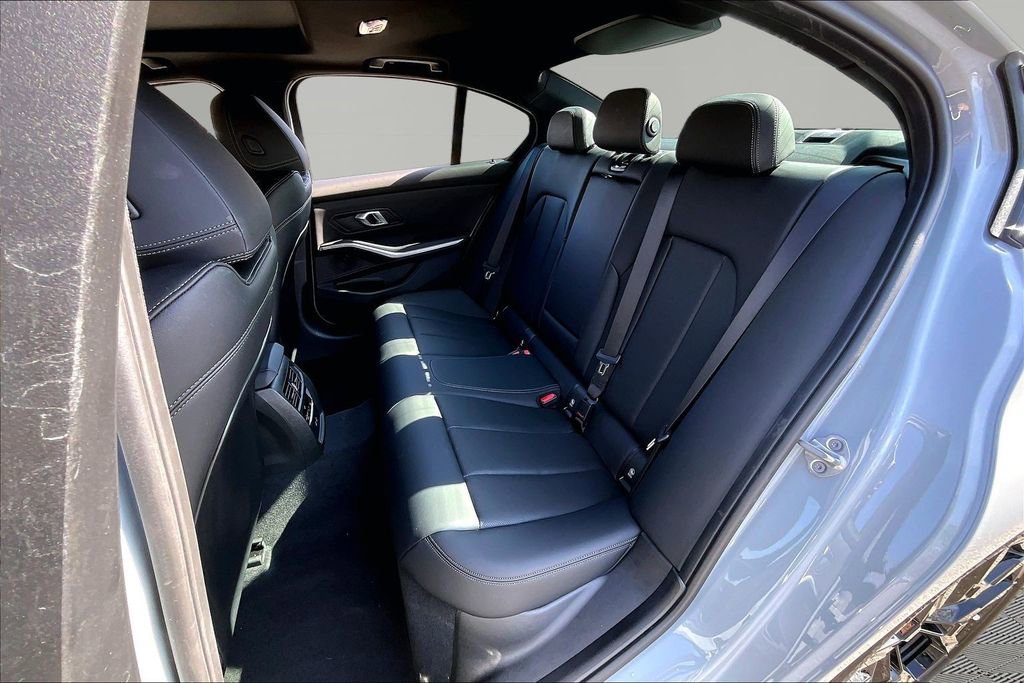 Used 2026 BMW 330i Sedan w/ M Sport Package image 16