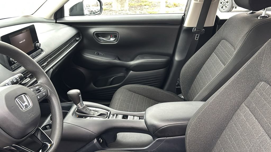 Used 2023 Honda HR-V LX image 24