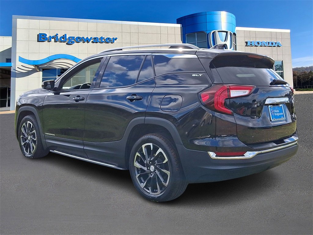 Used 2022 GMC Terrain SLT w/ Infotainment Package II image 4