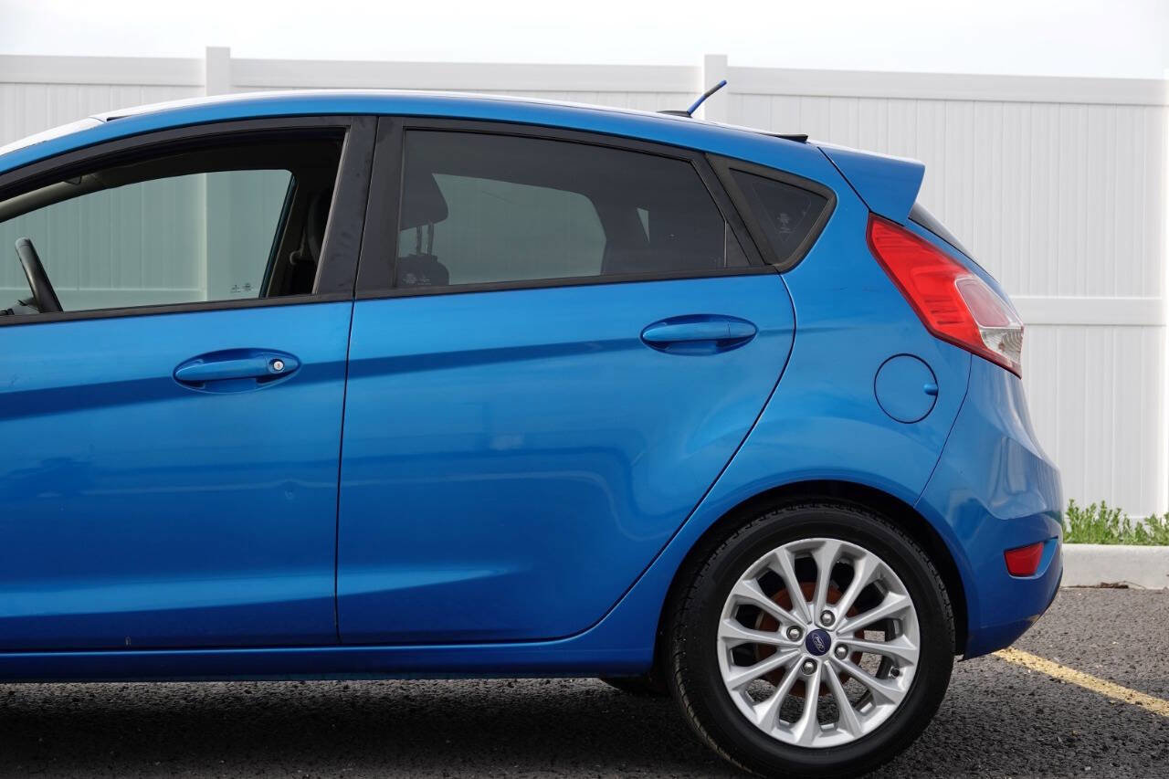 Used 2014 Ford Fiesta SE w/ Equipment Group 201A FWD image 18