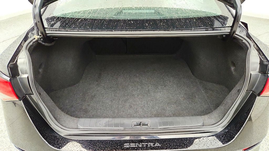 Used 2024 Nissan Sentra SV FWD image 19
