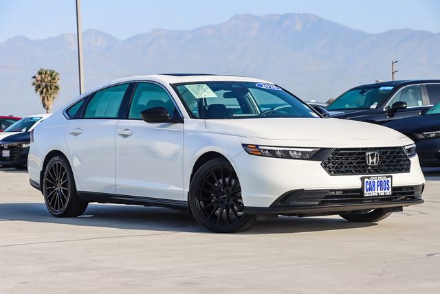 Used 2025 Honda Accord Sport image 2