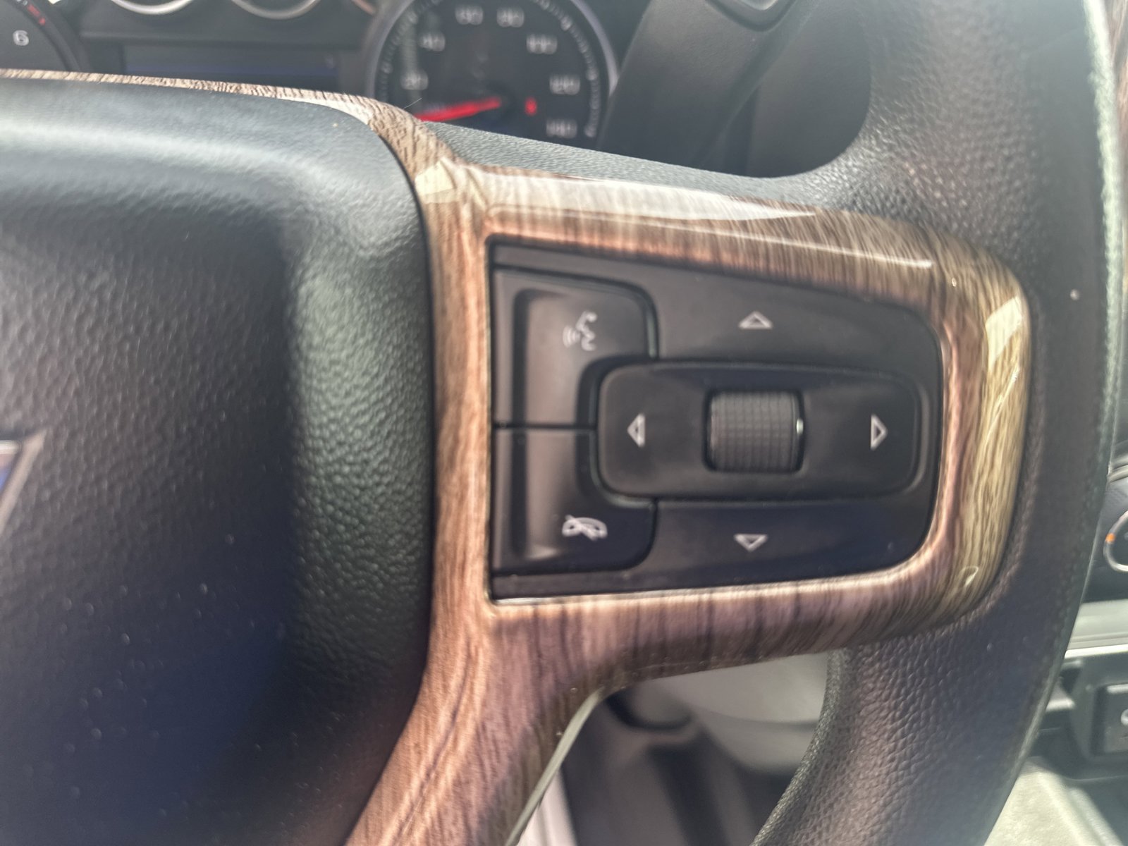 Used 2022 Chevrolet Silverado 2500 Custom w/ Custom Value Package AWD/4WD image 13