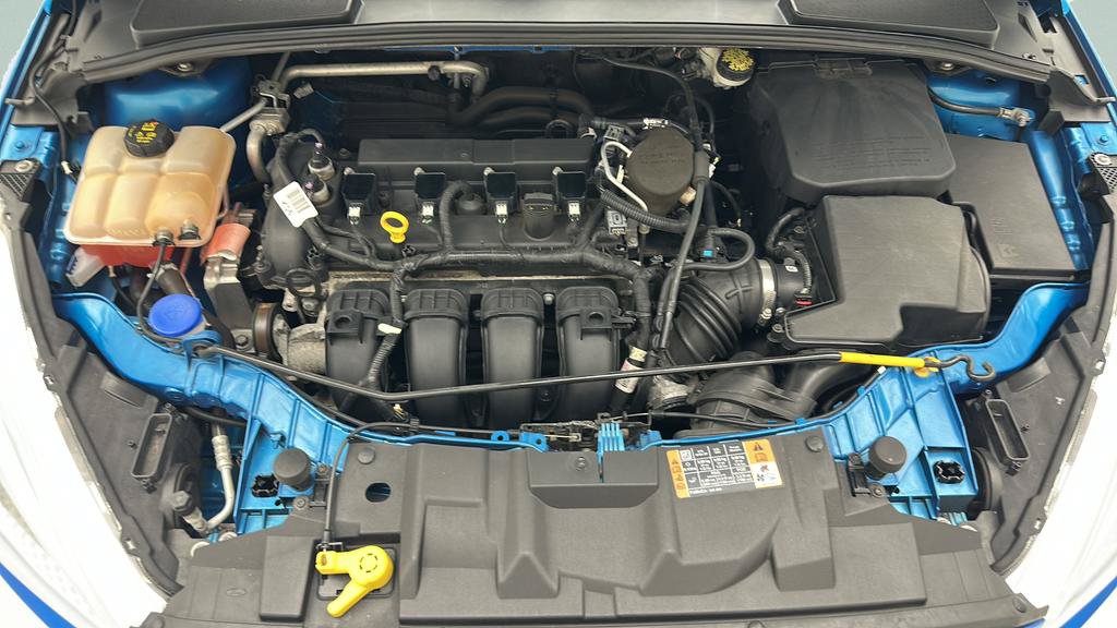 Used 2016 Ford Focus SE w/ SE Cold Weather Package FWD image 24