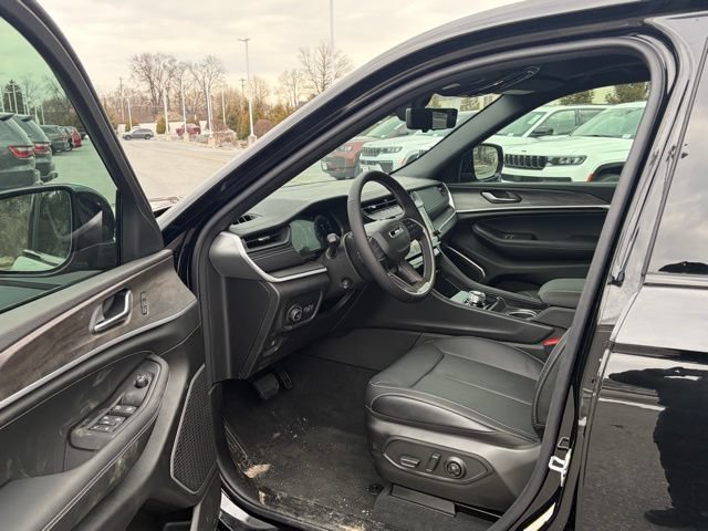 New 2026 Jeep Grand Cherokee Limited AWD/4WD image 15