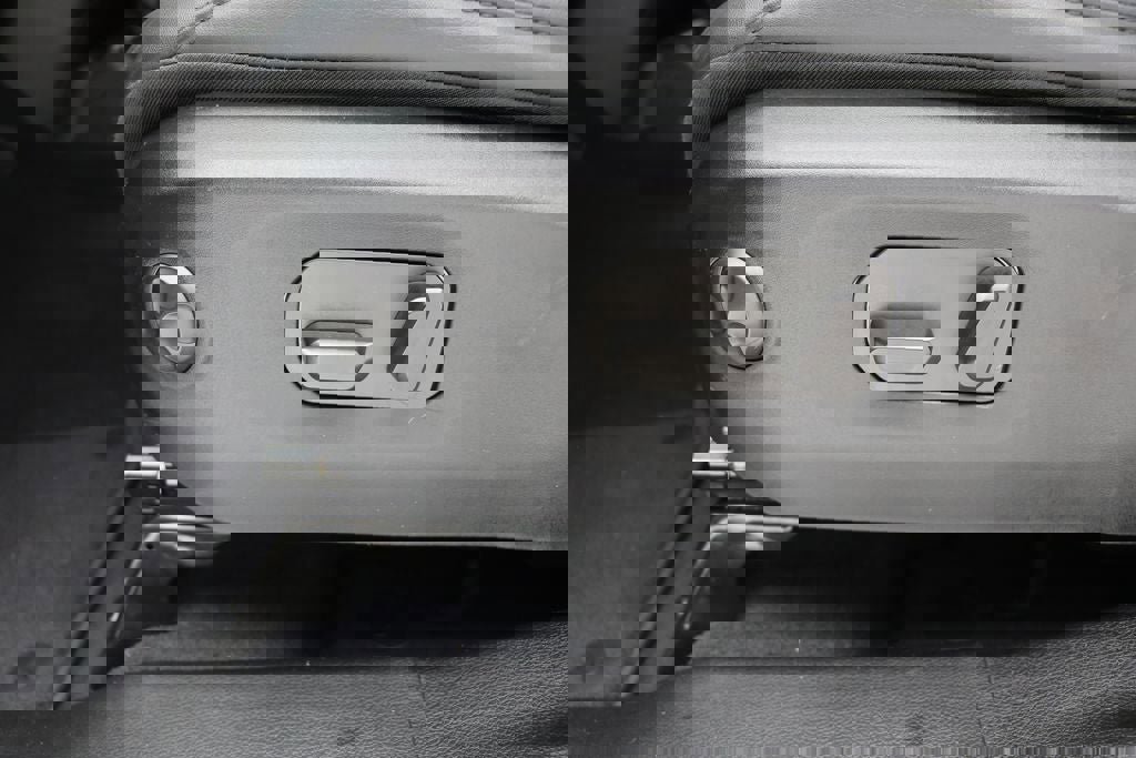 Used 2024 Jeep Wrangler Unlimited Rubicon 4xe image 19