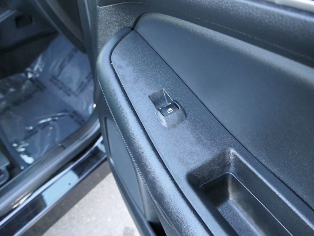 Used 2024 Ford Edge SEL image 28