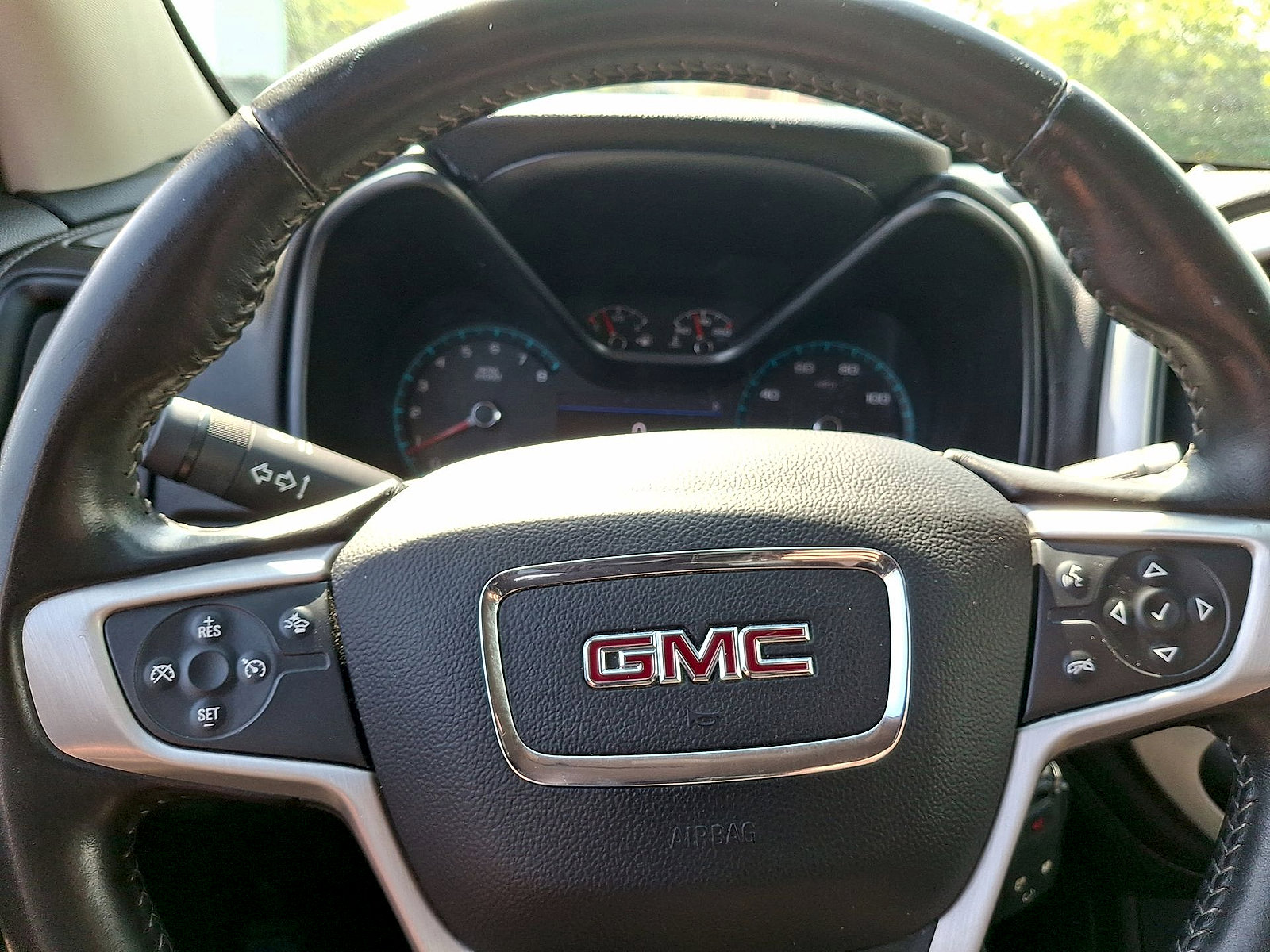 Used 2020 GMC Canyon SLE w/ Driver Alert Package RWD image 16