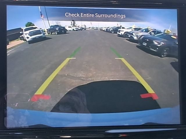 Used 2024 Chrysler Pacifica Touring-L FWD image 25