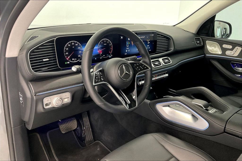 Used 2026 Mercedes-Benz GLS 450 4MATIC image 17