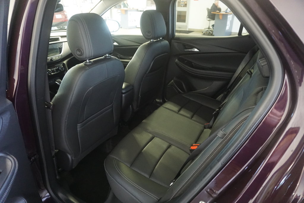 Used 2021 Buick Encore GX Essence AWD/4WD image 23