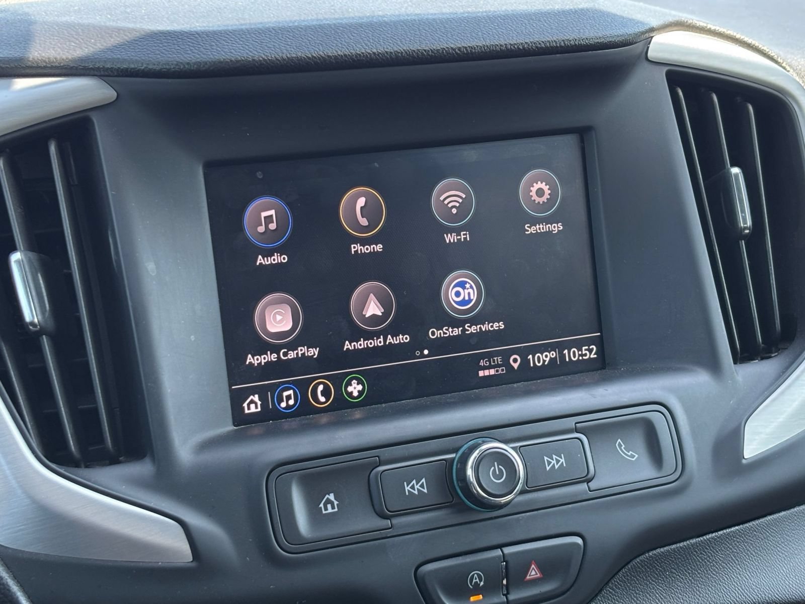 Used 2024 GMC Terrain SLE FWD image 19