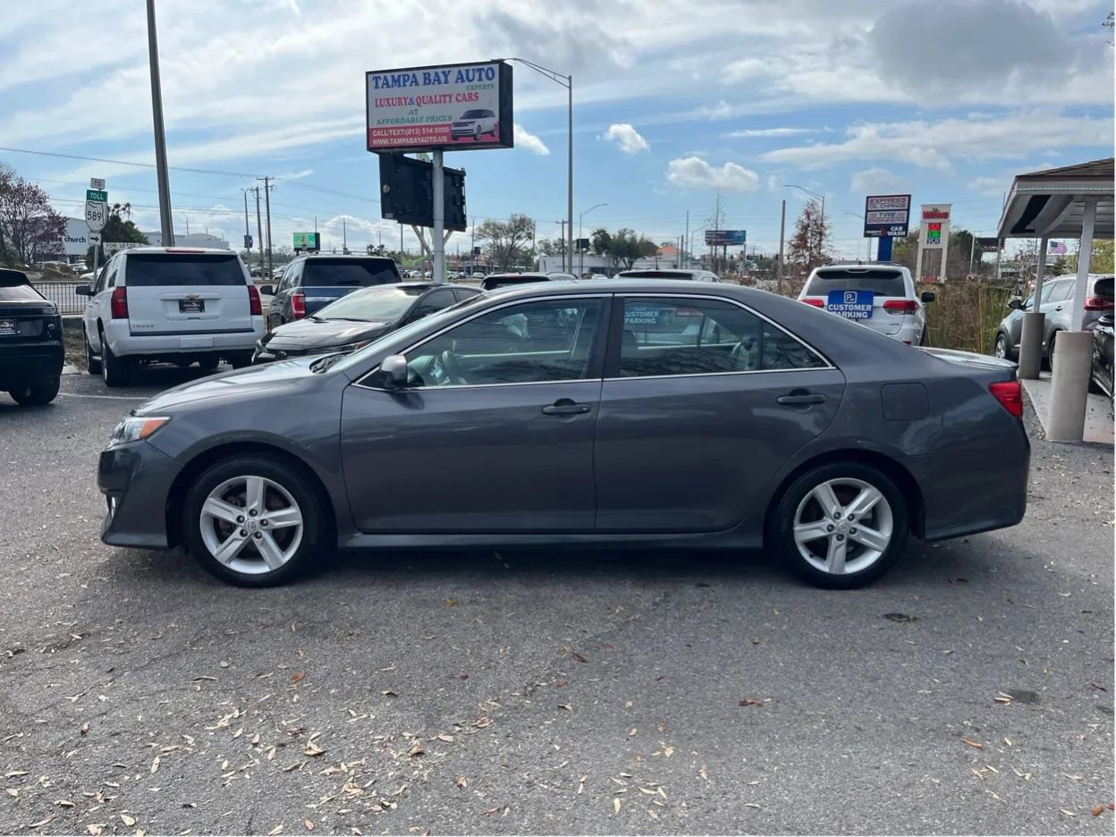 Used 2014 Toyota Camry SE image 8